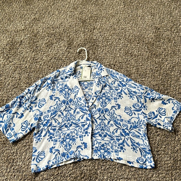 Cropped relaxed button up - Picture 2 of 3